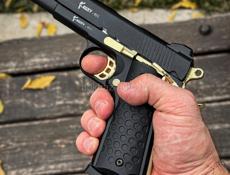 Охолощенные пистолеты и потроны 