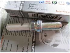 В наличии ориг свечи на Ауди 4.2л Fsi