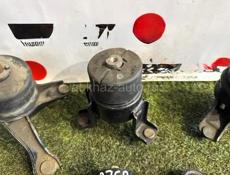 Подушки двигатеял