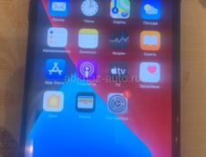 Айфон 7 плюс в отличном состоянии в своей коробке 