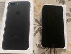 Айфон 7 плюс в отличном состоянии в своей коробке 