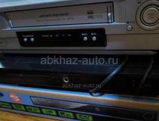 Кассетный и DVD видео проигрыватели