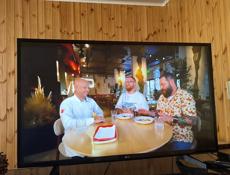 Продается телевизор в хорошем состоянии смарт поддерживает 43 диагональ. 