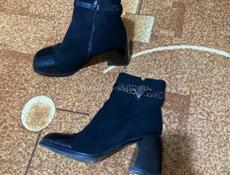 Продаю пальто и сапоги