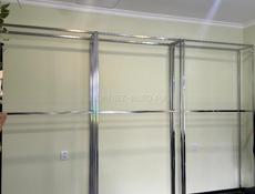 Вешало, стойки ,гардеробная 