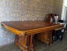 Продается деревянный стол 