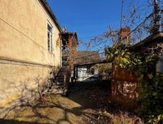 Продается дом с участком 15 сот в с Дранда , по трассе .