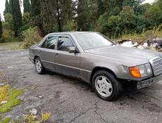Mercedes-Benz 124