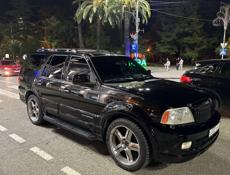 Lincoln Navigator