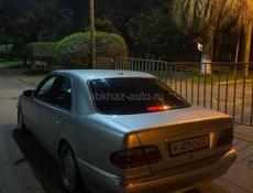 Mercedes-Benz E-Класс