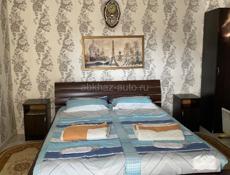 Сдам по суточно домик на 2х человек , с кухней и санузлом 