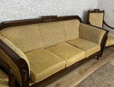 Продаю диван в хорошем состоянии!