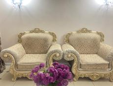   Продаются диван и два кресла!
