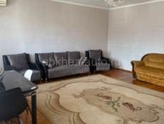 Сдается 2х комнатная квартира на длительный срок в центре 