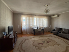 Сдается 2х комнатная квартира на длительный срок в центре 