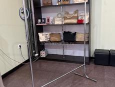 Оборудование для магазина одежды