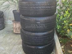 Продаю шины в хорошем состоянии 225/40 R18