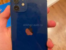 Продам телефон айфон 12 