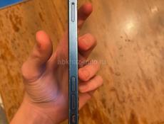 Продам телефон айфон 12 