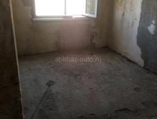 Продам 3х комнатную квартиру под ремонт 