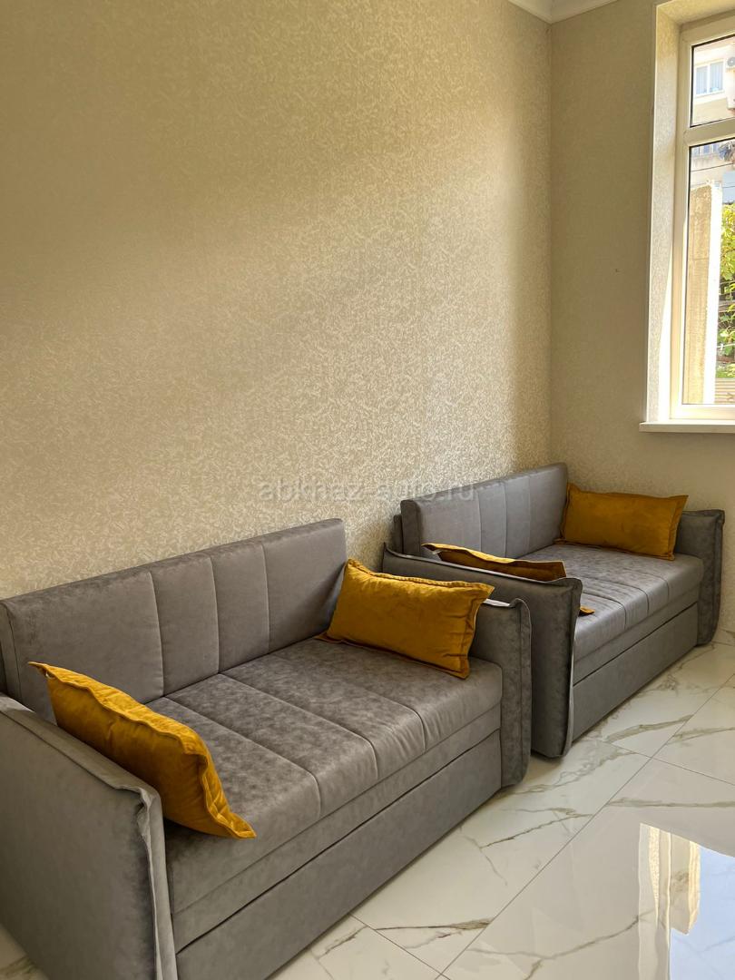 Сдается 2-х комнатная квартира в центре Сухума. Рынок