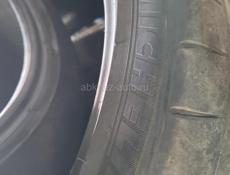 225 45 R18 michelin 