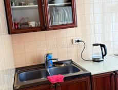 Продается двухкомнатная квартира с балконом, в центре Сухума.