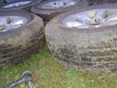 Диски с резинами  в хорошем состоянии  прадо