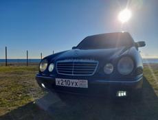 Mercedes-Benz 200-Series