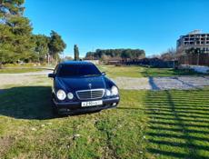 Mercedes-Benz 200-Series