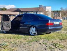 Mercedes-Benz 200-Series