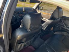 Mercedes-Benz 200-Series