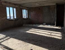 Срочно продается квартира в новостройке на Бегйгуа.Квартира расположена на 3 этаже .58 квадратов .