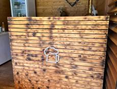 Барная стойка,холодильник. Продажа.