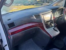 Тойота Валфаер 3.5. 4 WD.