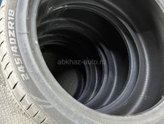 245 40 R18 новый шины 