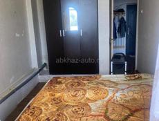 Сдается 1,5 комнатная квартира в центре Пицунды ,вся техника,кондиционер,телевизор