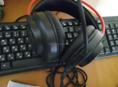 Игровые наушники и клавиатура 
