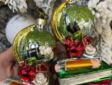 Новогодние игрушки