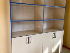 Полки для аптеки или магазина 