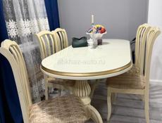 Продаю стол с 6 стульями 