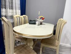 Продаю стол с 6 стульями 