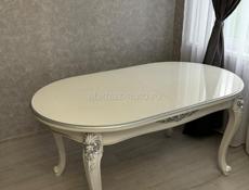 Стол со стульями