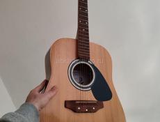 Гитара акустическая 