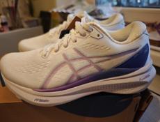 Беговые женские кроссовки ASICS