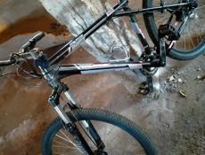 Продам два велосипед один бмксая цена 30000