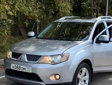 Mitsubishi Outlander XL