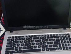 Продаю ноутбук Asus процессор пентиум  оперативная память 4гига  ОЗУ