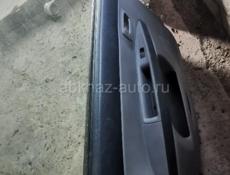 Двери на мазда Демио переднее левое и заднее правое