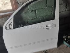 Двери на мазда Демио переднее левое и заднее правое